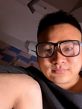 lixiaoshuai8 online show from December 3, 2025, 4:05 pm