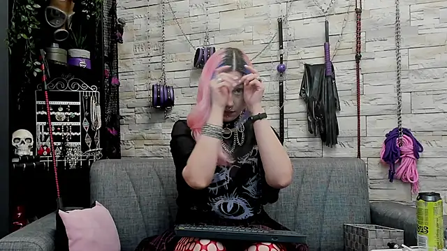 CruelMistress online show from November 9, 2025, 3:43 pm