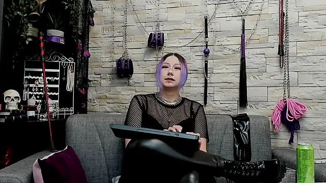 CruelMistress online show from February 11, 2026, 12:48 am