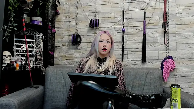 Snapshot of CruelMistress chatting on April 30, 2026, 12:28 am CruelMistress online show from April 30, 2026, 12:28 am