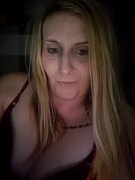 Snapshot of Northern_Tease chatting on April 3, 2026, 9:46 pm Northern Tease online show from April 3, 2026, 9:46 pm