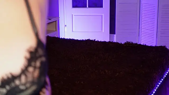 DinaCandy online show from November 14, 2025, 8:24 am