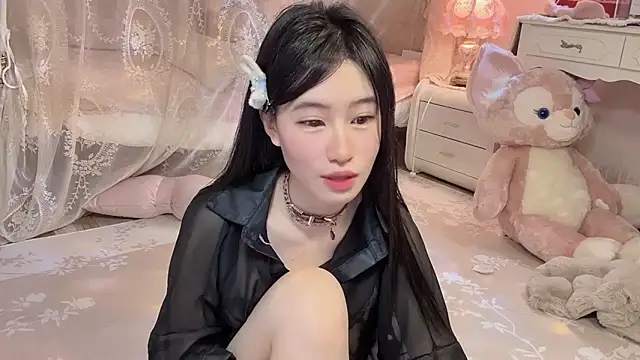 JennieKim RoseannePark online show from December 19, 2024, 5:29 pm