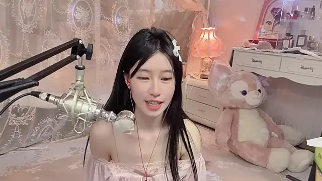 JennieKim RoseannePark online show from December 21, 2024, 8:39 am