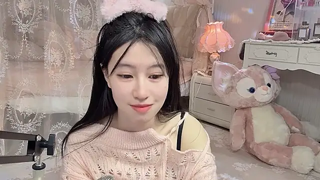 JennieKim RoseannePark online show from December 21, 2024, 1:32 pm