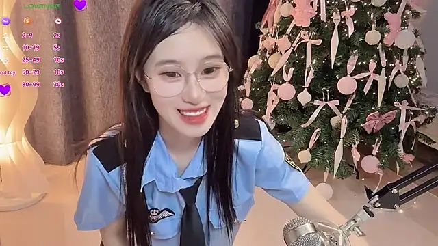 JennieKim RoseannePark online show from December 26, 2024, 1:43 pm