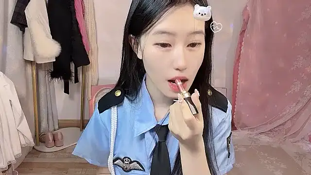 JennieKim RoseannePark online show from January 9, 2025, 1:56 pm