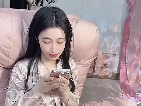 JennieKim RoseannePark online show from January 21, 2025, 5:09 pm