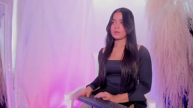 HayamiKioto online show from October 4, 2025, 2:37 pm