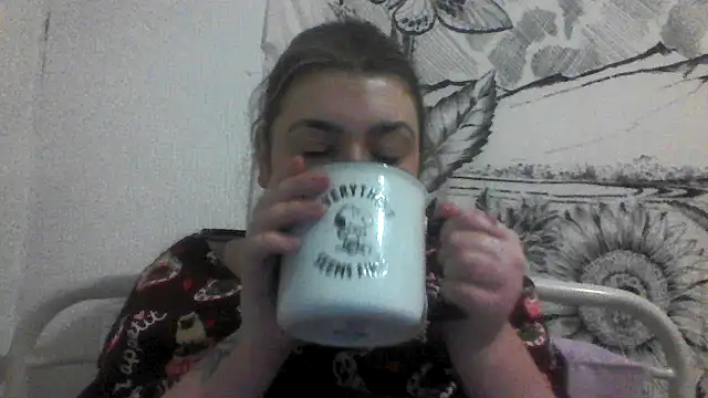 Snapshot of CamilaCherryX chatting on November 15, 2025, 7:10 pm CamilaCherryX online show from November 15, 2025, 7:10 pm