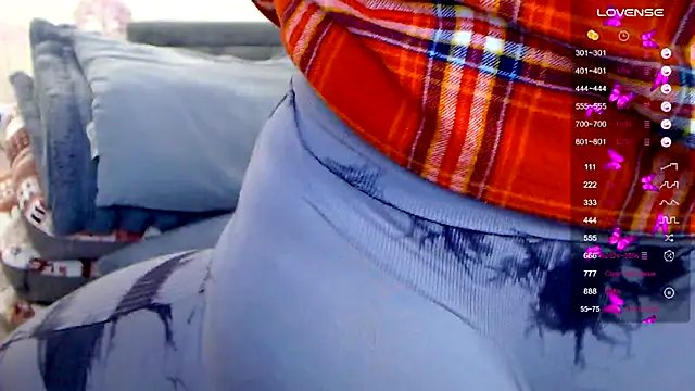 Snapshot of _Sexy-Mia_ chatting on February 13, 2025, 4:07 pm  Sexy-Mia  online show from February 13, 2025, 4:07 pm