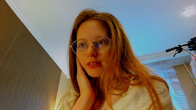 Snapshot of Fire_Luna chatting on January 8, 2025, 8:16 am Fire Luna online show from January 8, 2025, 8:16 am