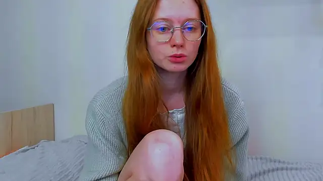 Snapshot of Fire_Luna chatting on February 24, 2026, 5:27 am Fire Luna online show from February 24, 2026, 5:27 am