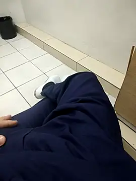 Snapshot of gatmoreno1 chatting on September 24, 2025, 4:32 pm gatmoreno1 online show from September 24, 2025, 4:32 pm