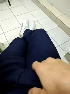 Snapshot of gatmoreno1 chatting on October 6, 2025, 4:59 pm gatmoreno1 online show from October 6, 2025, 4:59 pm