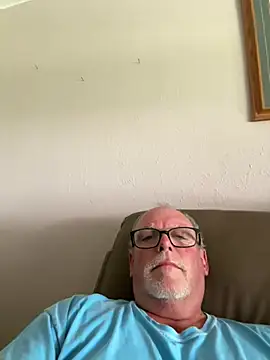 wildrocket02 online show from May 9, 2026, 3:17 pm