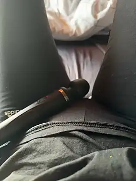 Ana-05 online show from February 18, 2025, 3:54 pm