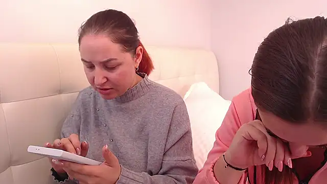 Amy--Samy online show from February 18, 2025, 1:11 pm