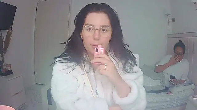 Snapshot of vanilla_chocolate23 chatting on April 15, 2026, 9:16 am vanilla chocolate23 online show from April 15, 2026, 9:16 am