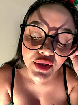 kenndall 21 online show from December 2, 2025, 12:49 am