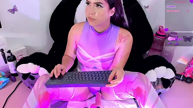 IamSteph13 online show from January 3, 2025, 3:16 am