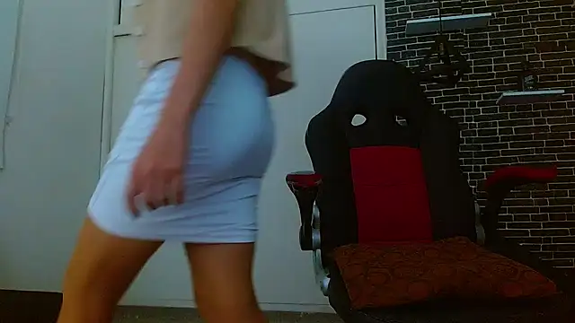 Snapshot of Amanda_whitee chatting on February 13, 2025, 12:11 pm Amanda whitee online show from February 13, 2025, 12:11 pm