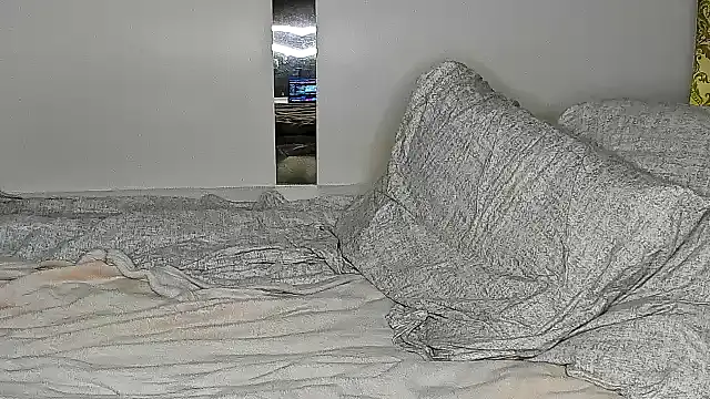 denlover1 online show from January 30, 2025, 7:37 pm