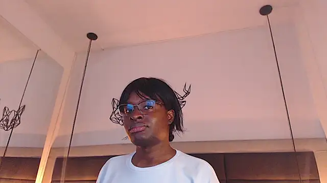 candy lovee69 online show from November 28, 2025, 12:02 am