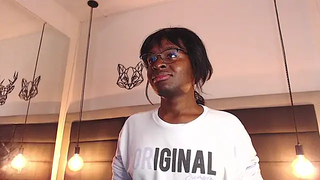 candy lovee69 online show from February 3, 2026, 8:58 pm