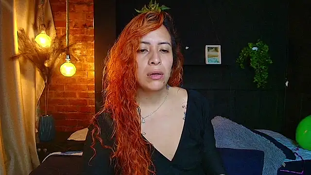 Snapshot of sahra_taylor_ chatting on May 21, 2026, 11:39 am sahra taylor online show from May 21, 2026, 11:39 am