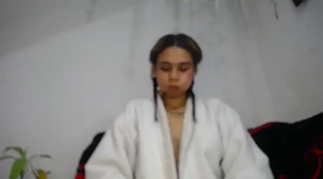 diamonmeli online show from January 10, 2025, 5:02 pm