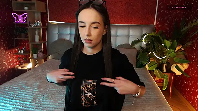 Snapshot of AuroraAksnesss chatting on February 5, 2025, 3:42 pm AuroraAksnesss online show from February 5, 2025, 3:42 pm