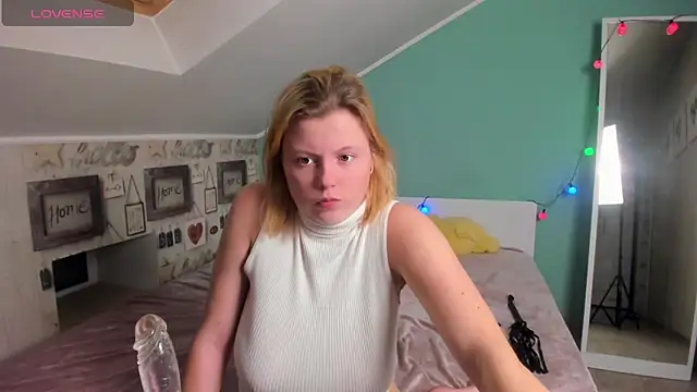 Snapshot of LillyDepp chatting on December 20, 2024, 12:30 am LillyDepp online show from December 20, 2024, 12:30 am