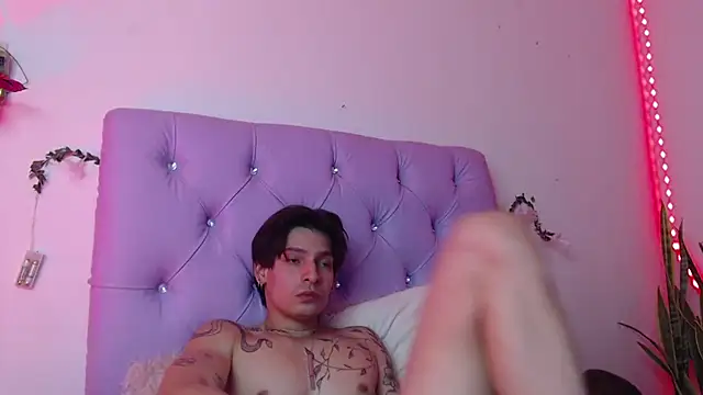 Apolo Hidalgo01 online show from January 21, 2025, 4:37 pm