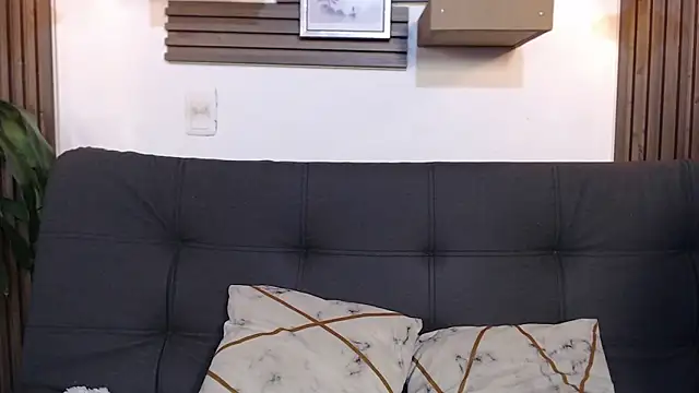 Snapshot of rihannagil chatting on January 16, 2026, 4:49 am rihannagil online show from January 16, 2026, 4:49 am