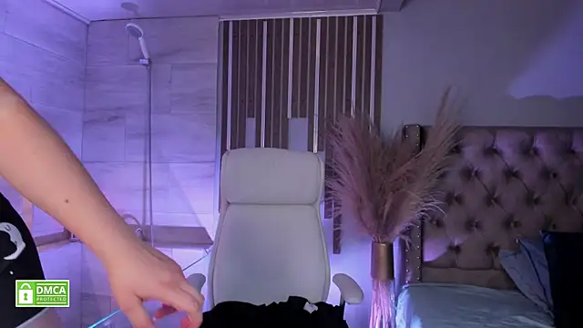 Snapshot of taiiga__ chatting on February 8, 2025, 5:40 am taiiga online show from February 8, 2025, 5:40 am