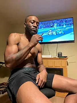 prettyrichie online show from October 31, 2025, 12:33 am