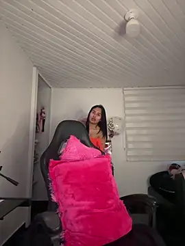 Anily Lovely online show from March 12, 2026, 11:00 pm