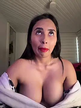 Anily Lovely online show from April 3, 2026, 10:30 pm