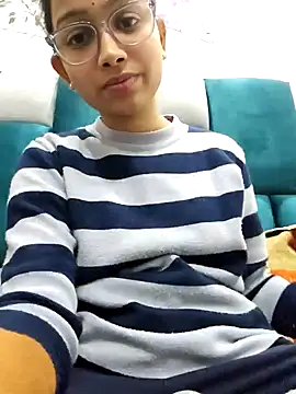 Snapshot of Aleena_Rai chatting on December 18, 2024, 10:35 pm Aleena Rai online show from December 18, 2024, 10:35 pm