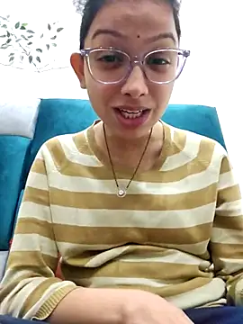 Snapshot of Aleena_Rai chatting on February 19, 2025, 7:05 pm Aleena Rai online show from February 19, 2025, 7:05 pm