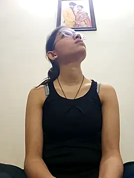 Snapshot of Aleena_Rai chatting on March 7, 2025, 5:38 pm Aleena Rai online show from March 7, 2025, 5:38 pm