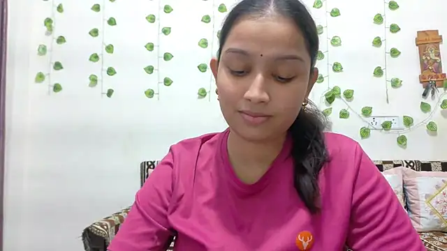 Snapshot of Aleena_Rai chatting on November 7, 2025, 7:36 pm Aleena Rai online show from November 7, 2025, 7:36 pm