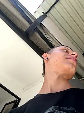 Snapshot of Daddyrich_632 chatting on January 17, 2026, 4:22 pm Daddyrich 632 online show from January 17, 2026, 4:22 pm