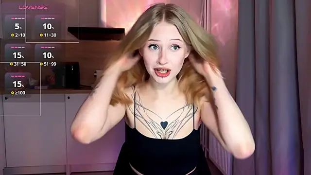 Snapshot of lisa_barbie chatting on April 18, 2026, 7:58 pm lisa barbie online show from April 18, 2026, 7:58 pm