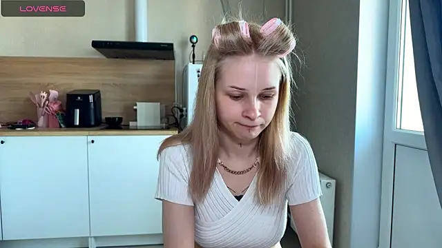 Snapshot of lisa_barbie chatting on May 13, 2026, 8:55 am lisa barbie online show from May 13, 2026, 8:55 am