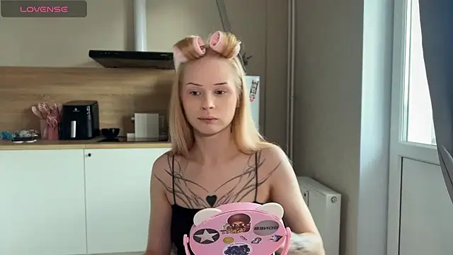 Snapshot of lisa_barbie chatting on May 31, 2026, 4:09 am lisa barbie online show from May 31, 2026, 4:09 am