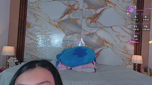 samanthaecheverry online show from April 3, 2026, 3:32 pm