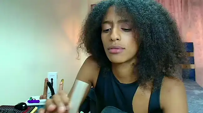 Zia Green online show from February 17, 2025, 10:47 pm