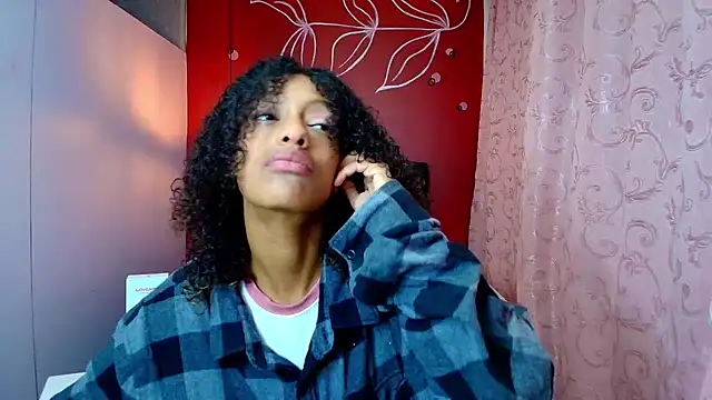 Zia Green online show from February 22, 2025, 12:19 pm